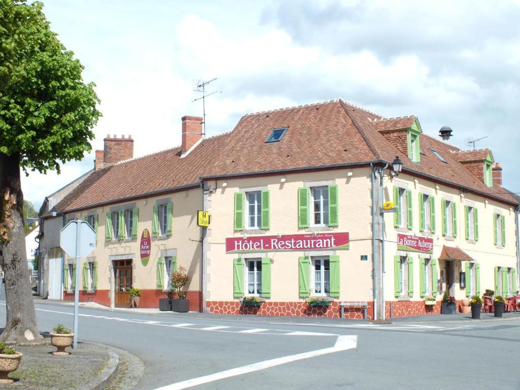 La Bonne Auberge Nouzerines Buitenkant foto