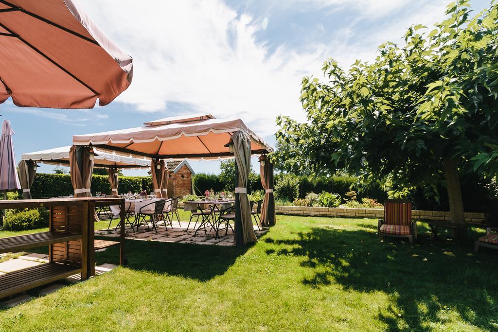 La Bonne Auberge Nouzerines Buitenkant foto