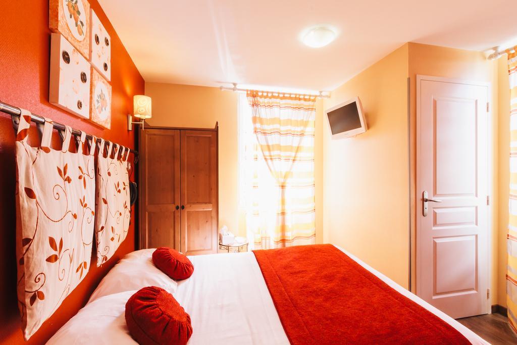 La Bonne Auberge Nouzerines Buitenkant foto
