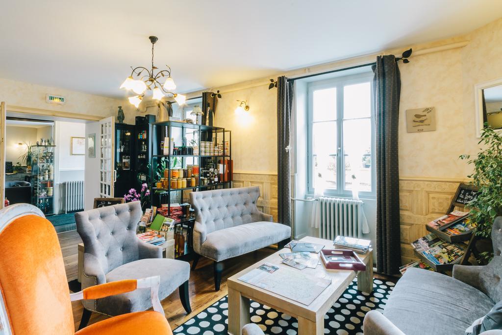 La Bonne Auberge Nouzerines Buitenkant foto