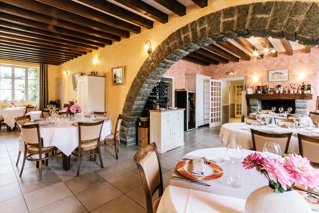 La Bonne Auberge Nouzerines Buitenkant foto