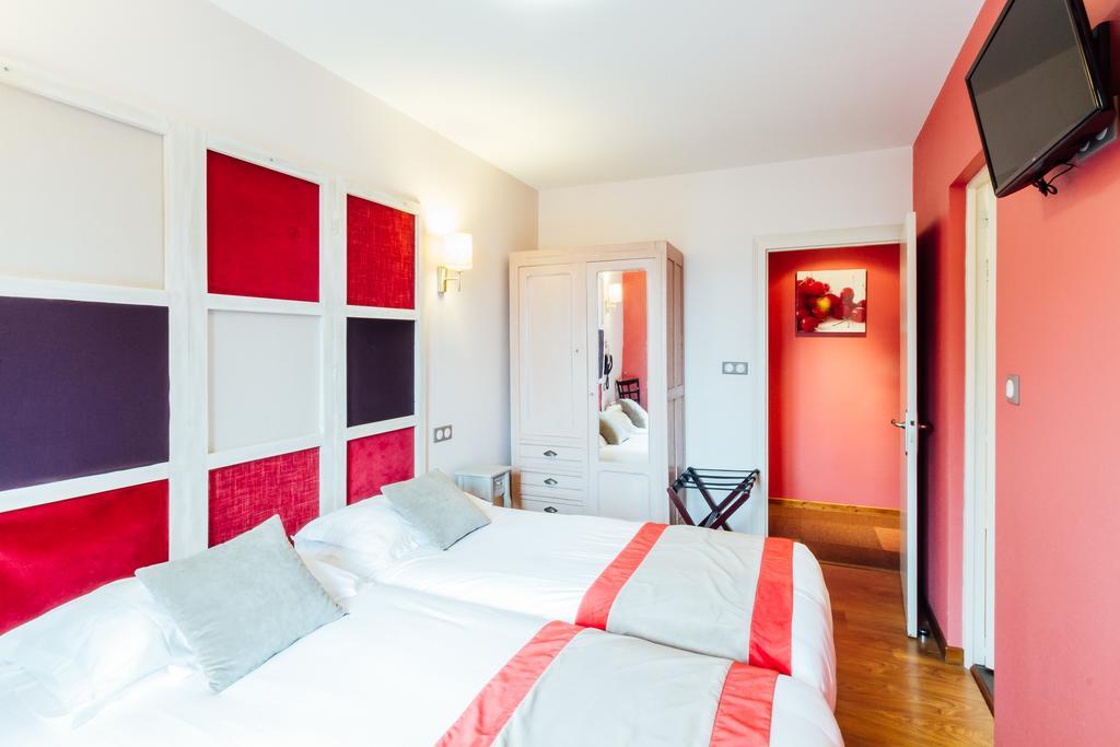 La Bonne Auberge Nouzerines Buitenkant foto