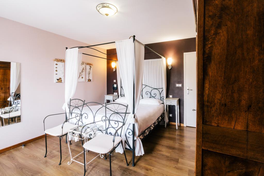 La Bonne Auberge Nouzerines Buitenkant foto