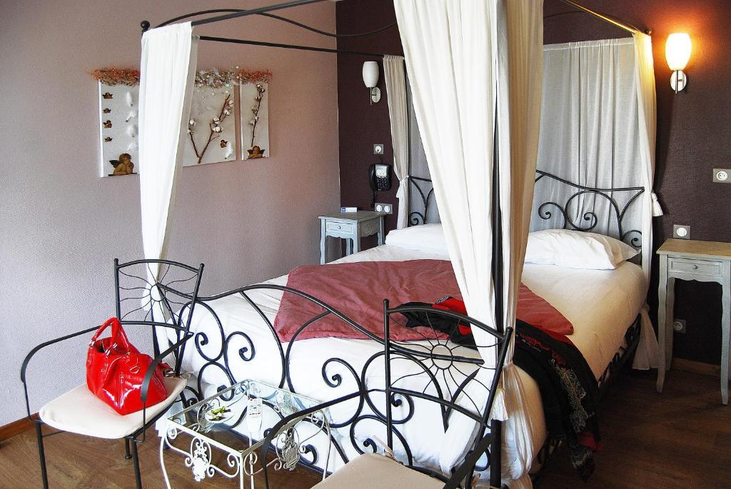 La Bonne Auberge Nouzerines Kamer foto